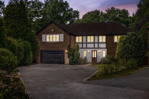 5 bed property, in Silver Birches, £1,000,000