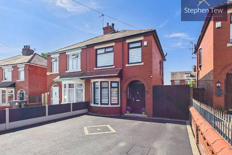 3 bed property, in Patterdale Avenue, £200,000