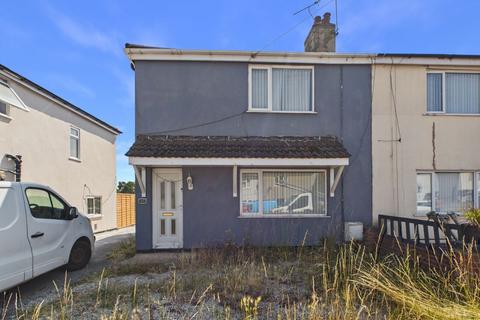 3 bed property, in Church Street, £120,000