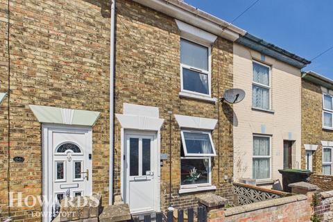 3 bed property, in St Leonards Road, £160,000
