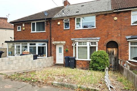 3 bed property, in Dagnall Road, £240,000
