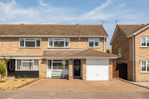 4 bed property, in Leyside, £425,000