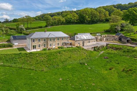 4 bed property, in Pound Lane, £2,000,000