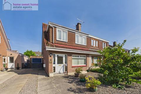 3 bed property, in West Mackenzie Park, £210,000