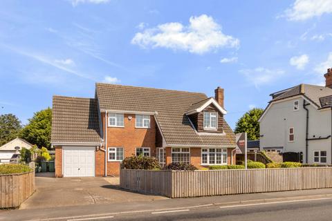 4 bed property, in Station Road, £325,000