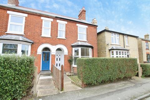 3 bed property, in Alpha Street, £200,000