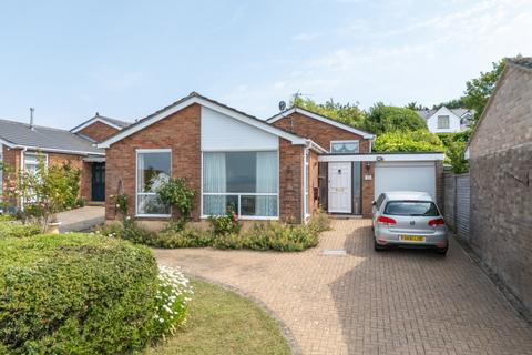 4 bed property, in Northfield Road, £525,000
