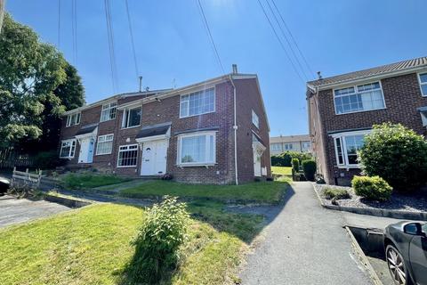 1 bed property, in Fieldway Avenue, £73,000