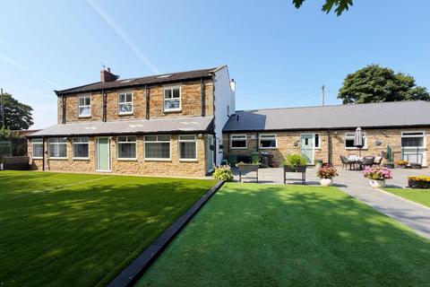 5 bed property, in Old Station House, £475,000