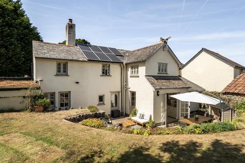 3 bed property, in Christow, £760,000