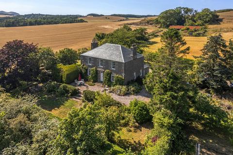 5 bed property, in Grayson House, £595,000