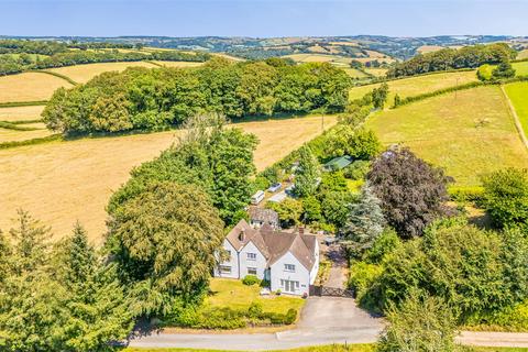 5 bed property, in Bampton, £995,000