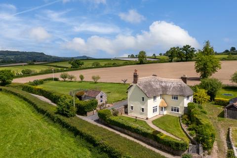 4 bed property, in Gittisham, £1,100,000