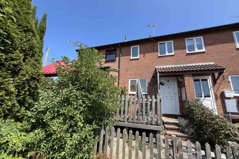 2 bed property, in Woodlands Reach, £178,000