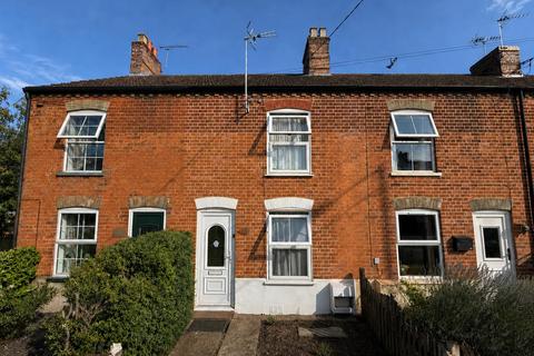 2 bed property, in London Road, £140,000