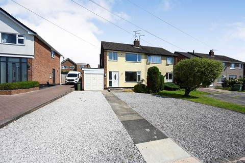 3 bed property, in Field Street, £220,000