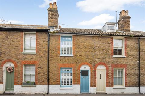 2 bed property, in Albert Street, £400,000