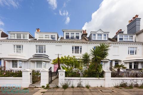 6 bed property, in Brighton, £1,750,000