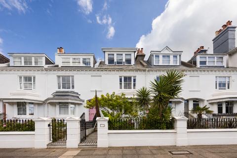 6 bed property, in Brighton, £1,750,000
