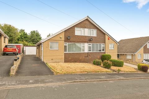 2 bed property, in Woodburn Avenue, £200,000