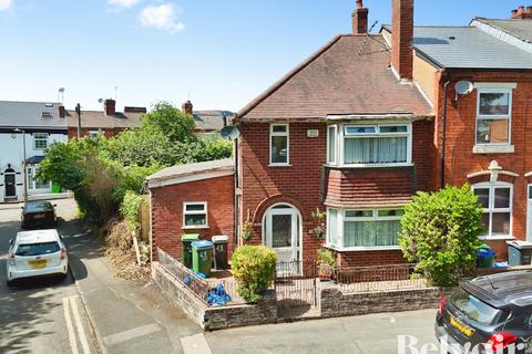 3 bed property, in Trinity Street, £180,000
