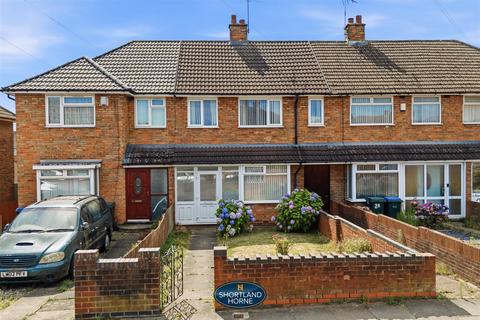 3 bed property, in Barston Close, £190,000