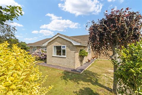3 bed property, in Monceux Road, £350,000