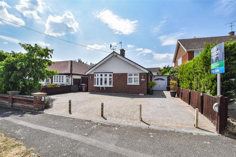 2 bed property, in Wyatts Green Lane, £650,000