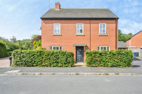 4 bed property, in Orion Way, £270,000