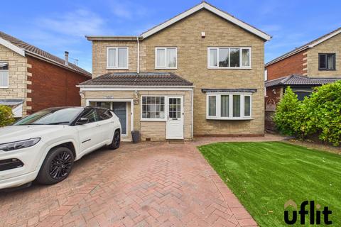 4 bed property, in Windsor Road, £475,000