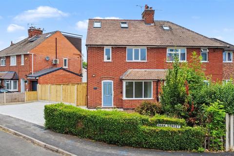 3 bed property, in Park Street, £385,000