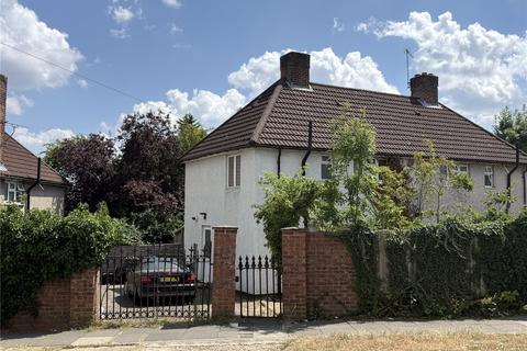2 bed property, in Wellhouse Lane, £400,000