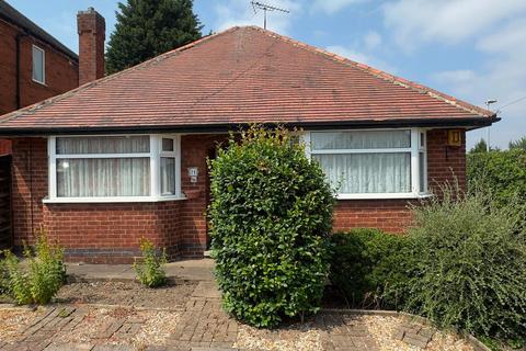 2 bed property, in Wood Street, £190,000
