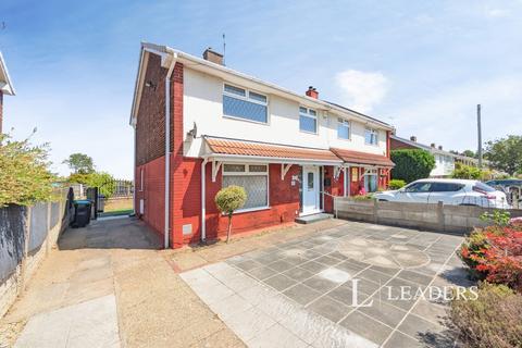 3 bed property, in Braemar Road, £160,000