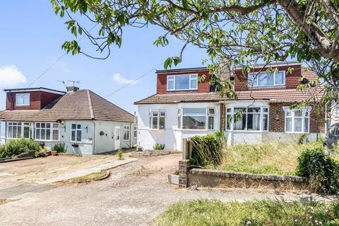 3 bed property, in Lewis Road, £450,000