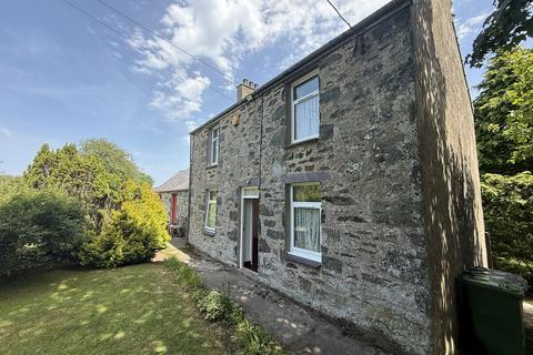 3 bed property, in off the B4419, £595,950