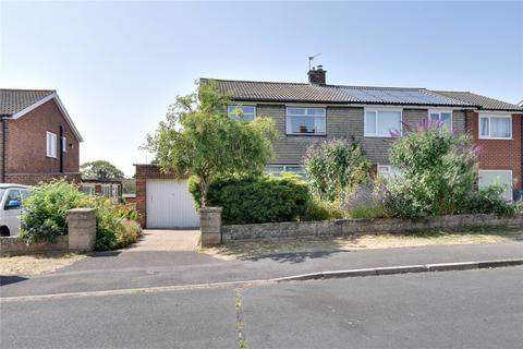 3 bed property, in Pennine View, £210,000