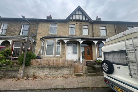 3 bed property, in Chatham Street, £115,000