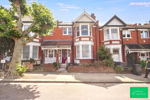 3 bed property, in Netherfield Road, £775,000