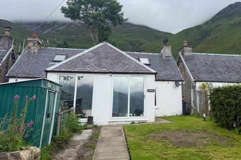 1 bed property, in MacCuaig's Cottage, £190,000