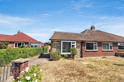 3 bed property, in Thompson Road, £260,000