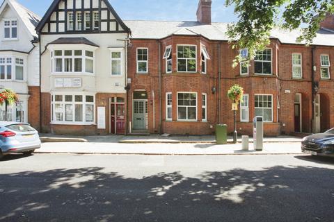 3 bed property, in Regent Street, £290,000