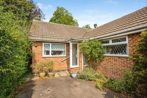 2 bed property, in Sandalwood Road, £325,000