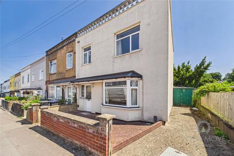 3 bed property, in Eastfield Road, £230,000