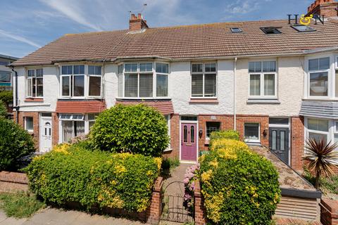 3 bed property, in Marmion Road, £625,000