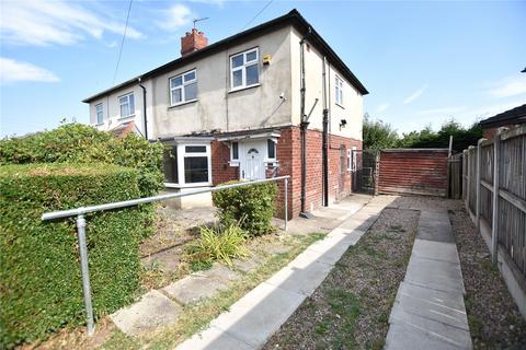 3 bed property, in Farm Road, £200,000