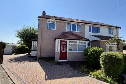 3 bed property, in Norton Drive, £220,000