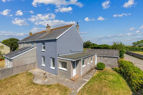 2 bed property, in Town Road, £375,000