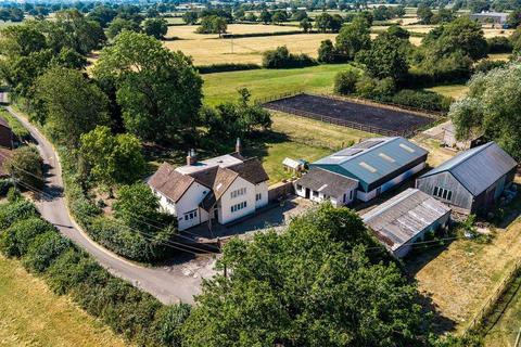 4 bed property, in Foxholes, £850,000