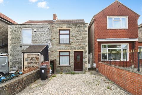 2 bed property, in Soundwell Road, £260,000